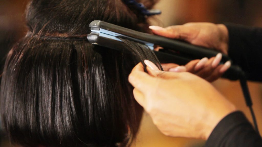 آموزش کراتینه کردن موی زنانه